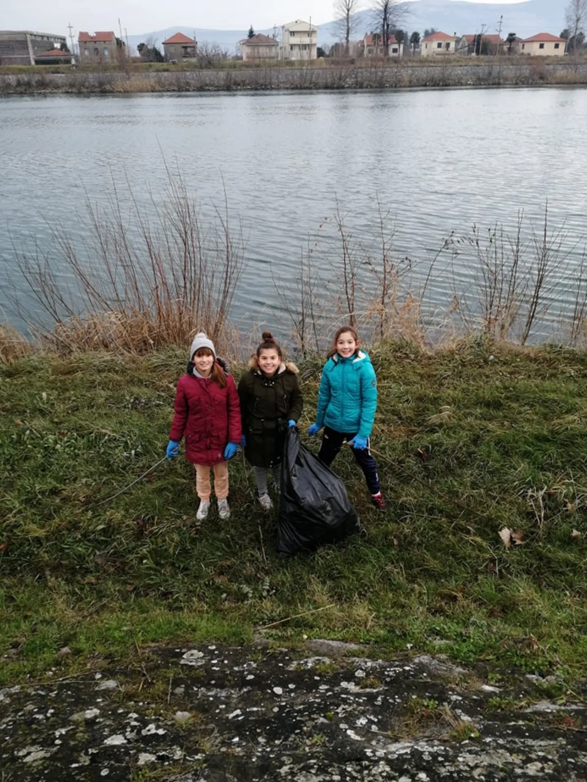 Očistili smo zelenu površinu uz šetalište 116. brigade